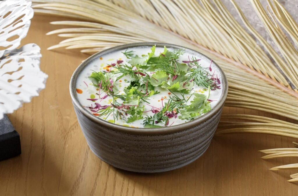 Гречка с говядиной и муссом из пармезана